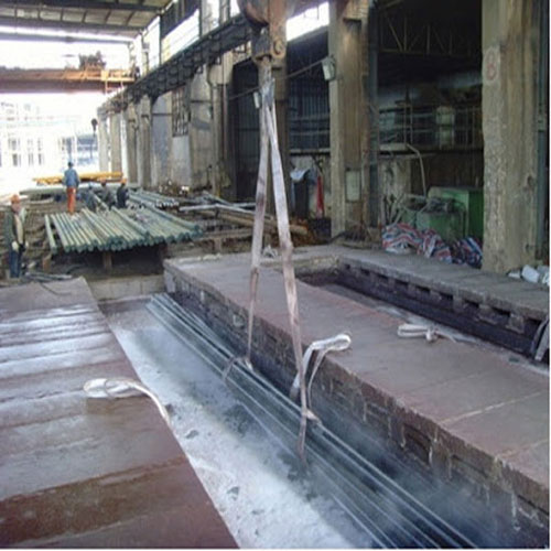 Acid resistant flat lifting belt